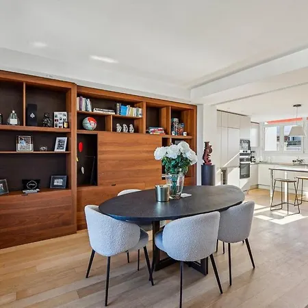 شقة Avenue Montaigne باريس